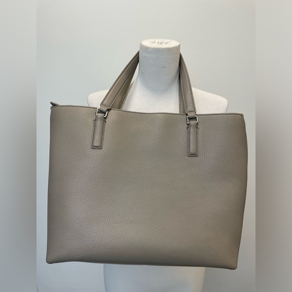 Tory Burch Thea Zip Tote w/Removable Cross Body Strap - Picture 4 of 9